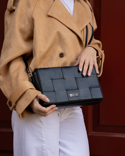 3b723e61a144e8abe4963509707621b6