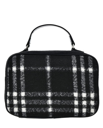 aa6f6d24cb04552298c11e8e4887cc8a