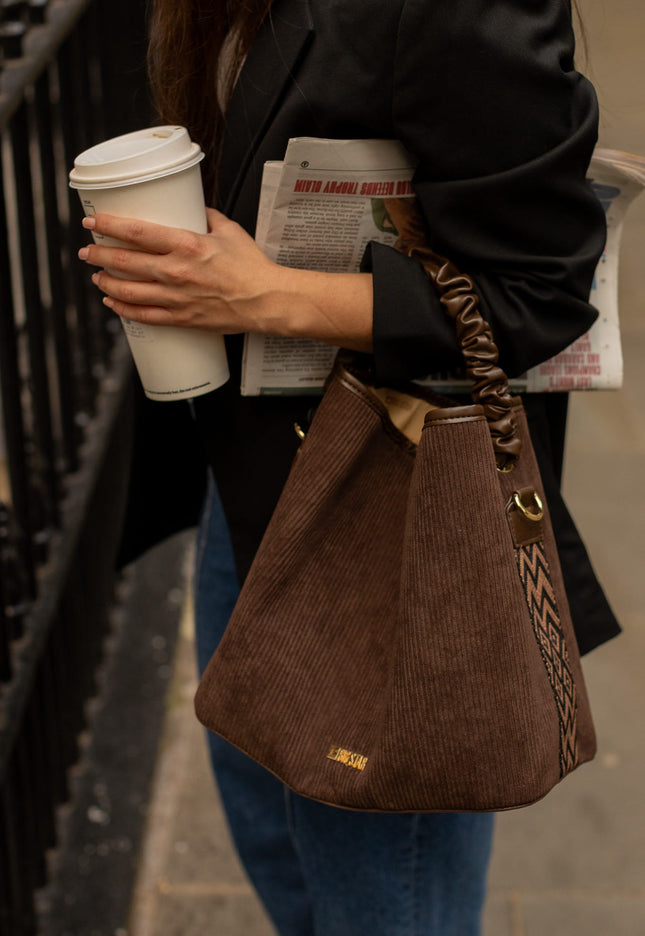 88f4ddc9f8425fef3a1cf595198bd751