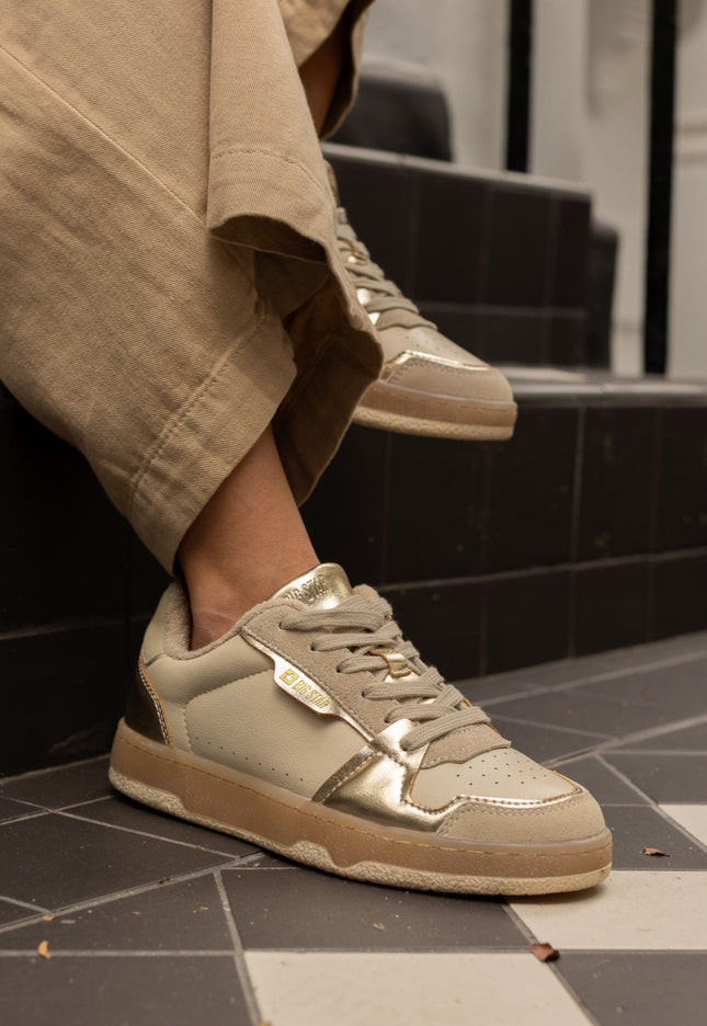 63c610e18ad464e6bf28e176636fc38b