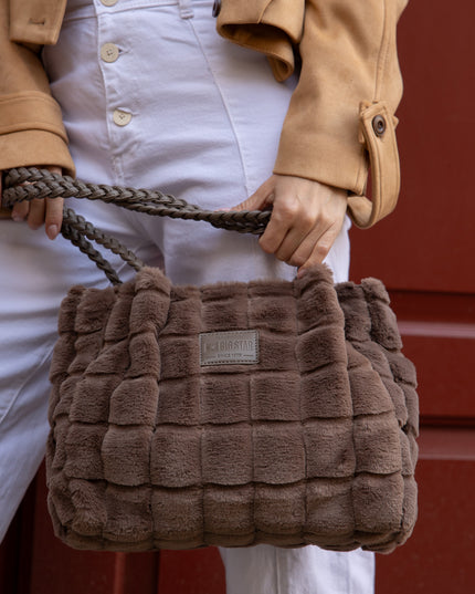 38e75f0ebea50c1035fd00b93e039431