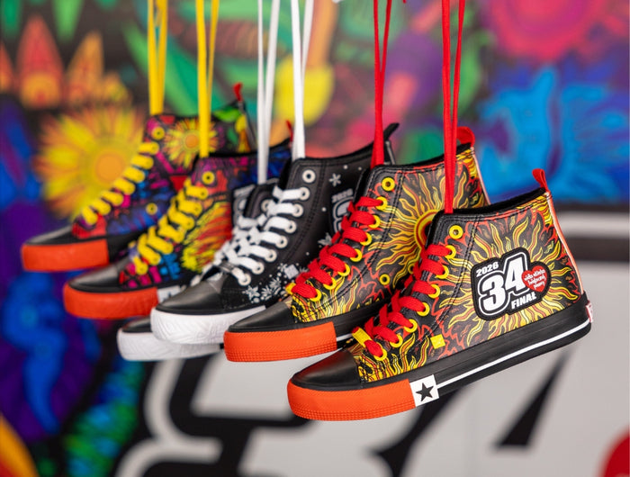 <h2>OFICJALNE TRAMPKI</h2>