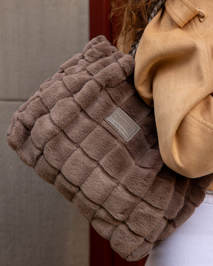 eec9c5caaa88ed58b6457a89690fcc8e