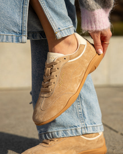 Sneakersy  skórzane  damskie BIG STAR  TT274659